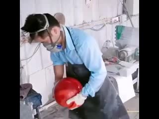 yazhehozhain l how bowling balls are made