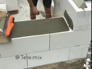 yazhekhozyain l an ingenious device for laying aerated concrete blocks on glue